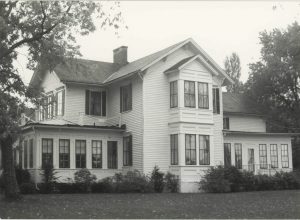 MacKinnon House