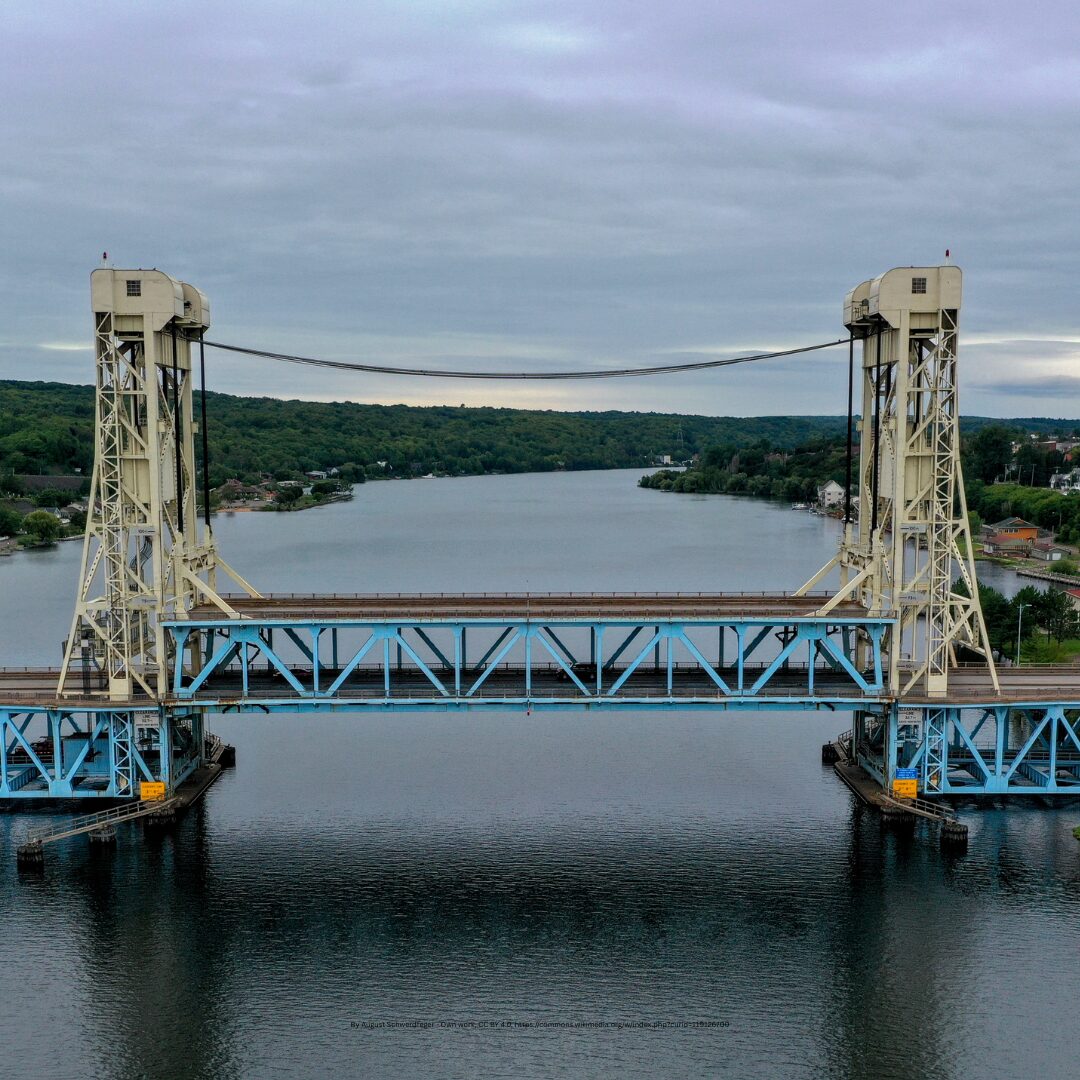 🚢 Near Miss in the Keweenaw Peninsula with the Houghton-Hancock Bridge