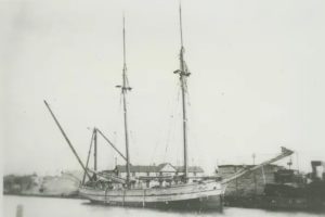 The Rosabelle in 1863 - By The C. Patrick Labadie Collection - https://www.htrnews.com/in-depth/life/2021/10/27/lake-michigan-triangle-claims-great-lakes-shipwrecks-and-plane-crash/5699624001/, Public Domain, https://commons.wikimedia.org/w/index.php?curid=127780290 The Rosabelle in 1863 - By The C. Patrick Labadie Collection - https://www.htrnews.com/in-depth/life/2021/10/27/lake-michigan-triangle-claims-great-lakes-shipwrecks-and-plane-crash/5699624001/, Public Domain, https://commons.wikimedia.org/w/index.php?curid=127780290